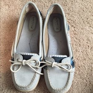 Light blue sperrys