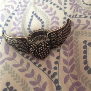 Heart with wings stretch ring