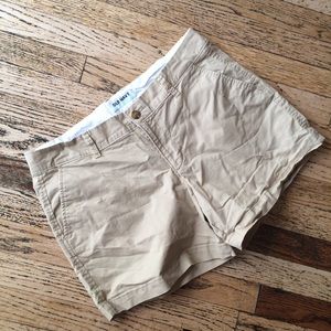 Beige 5" inseam shorts
