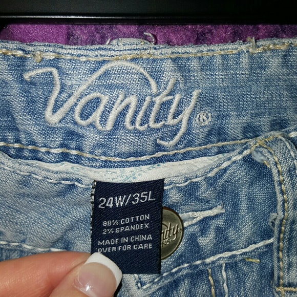 Jeans - Picture 2 of 4