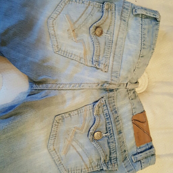 Jeans - Picture 3 of 4