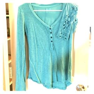 Long Detailed Sleeve Top