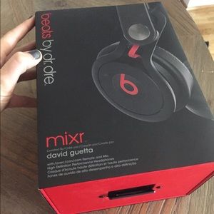 Beats by dre mixr David guetta SOLD