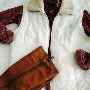 AEO vest with fleece lining.