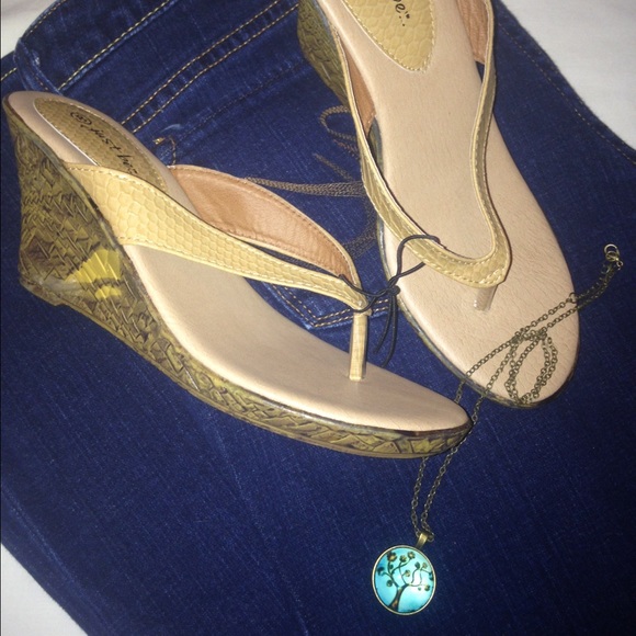 Wedge flip flops