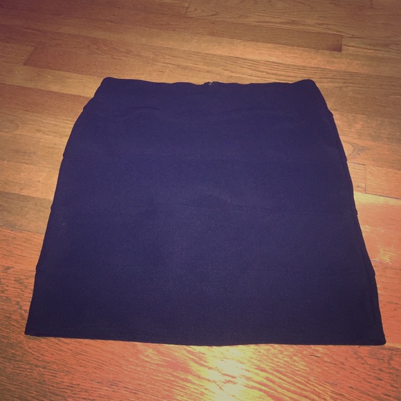 Black pencil skirt by Pink Rose