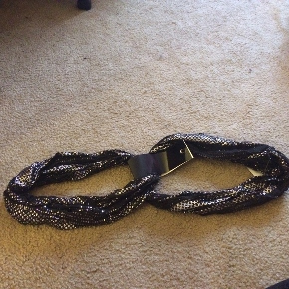 🔲INFINITY SCARF🔲 - Picture 2 of 2