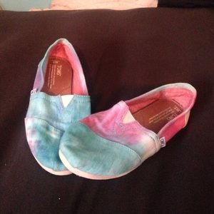 Toms Shoes