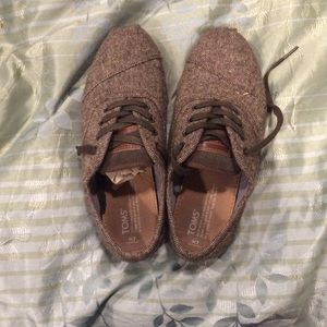 Toms size 8-8.5 in womens! 7 in men's ! Corduroy
