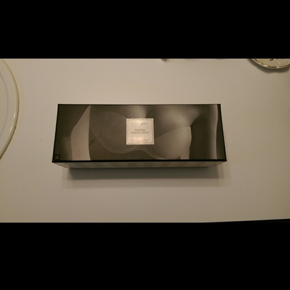 Victoria's Secret Invisible Shaping Uplift Bra
