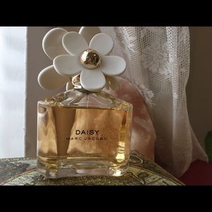 Daisy perfume. Marc Jacobs. 3.4 fluid oz.