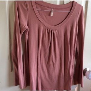 Long sleeve maternity shirt