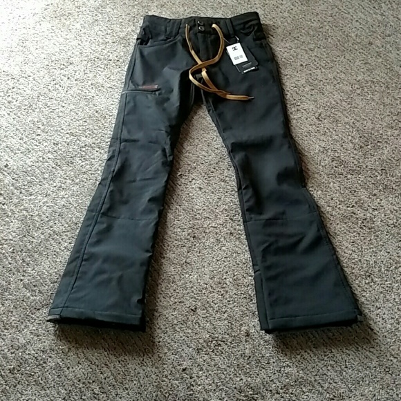 DC snowboard pants
