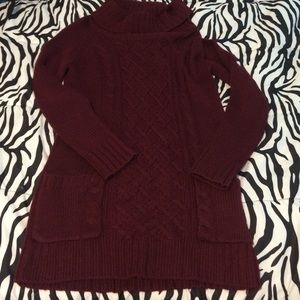 oversized maroon sweater