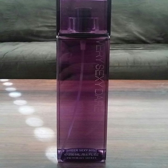 victoria secret very sexy dare