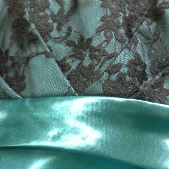 Asymmetrical Black Lace Dress and Teal Underlining - Picture 2 of 4