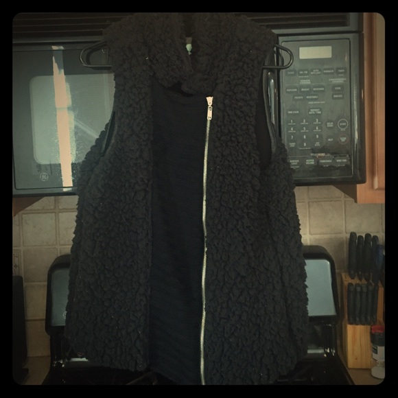 Black Fuzzy Vest