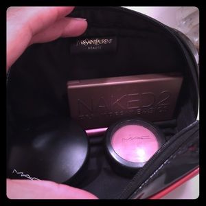 Chic 💅🏻YSL makeup bag