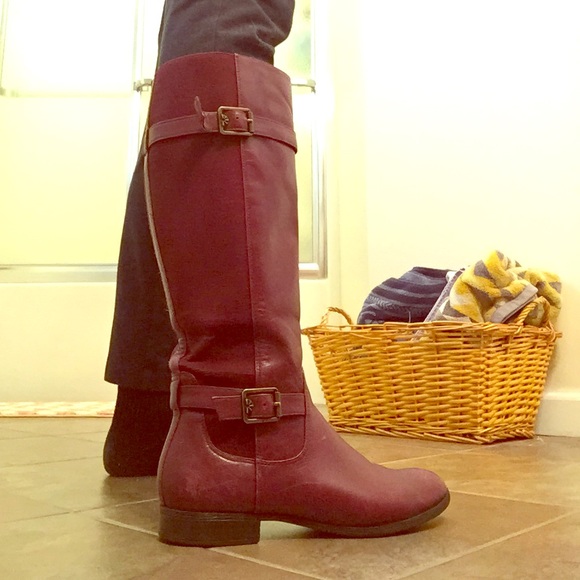 Isaac Mizrahi maroon boots