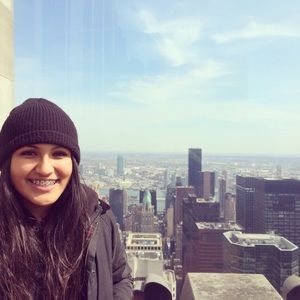 Meet your Posher, Alejandra