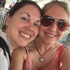 Meet your Posher, Amy