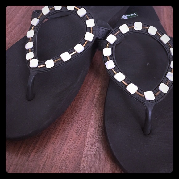 Sanuk sandals