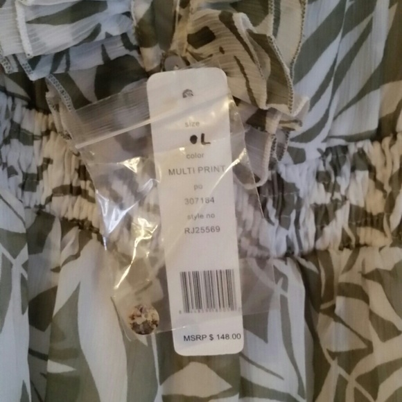 Romeo and Juliet Couture Maxi Dress - Picture 3 of 4