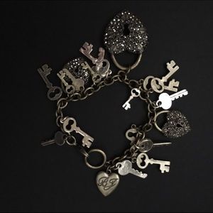 Auth Betsey Johnson Heart Lock & Key Set