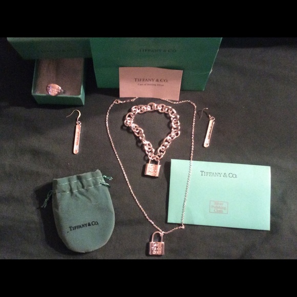 Breath taking!!!!Tiffany and company set