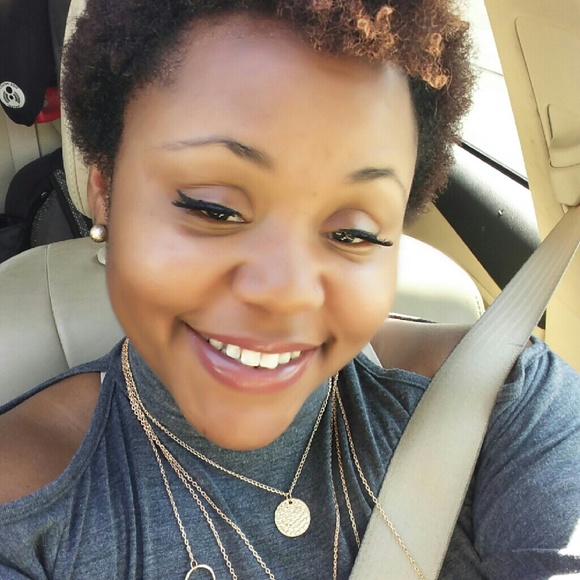 Meet your Posher, Shannon - Picture 3 of 4