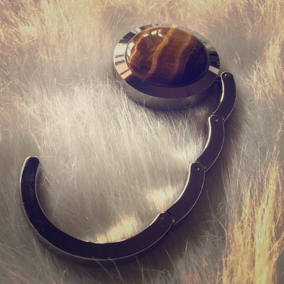 Tiger Eye Bag Hanger