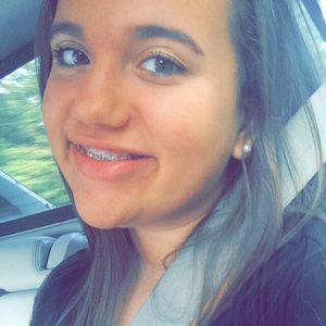 Meet your Posher, Adrianna