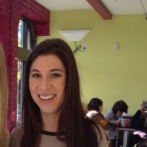 Meet your Posher, Carrie