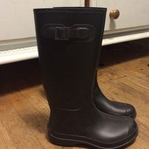 Black rain boots