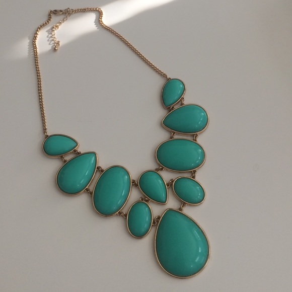 Statement necklace