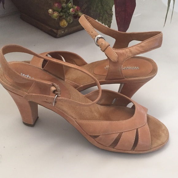 AEROSOLES Shoes - Aerosoles leather shoes Size 6.5