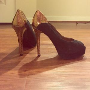 Guess heels