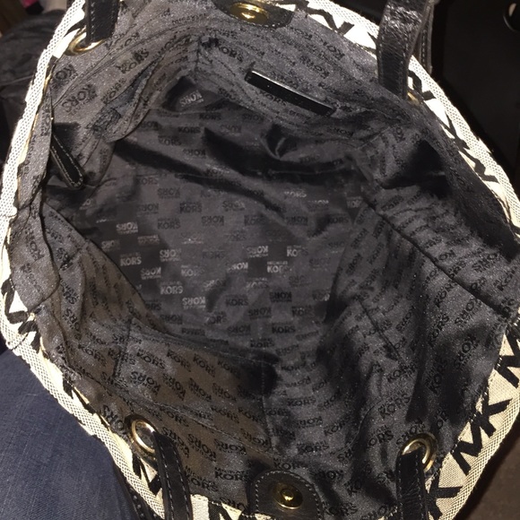 Michael kors bag - Picture 3 of 3