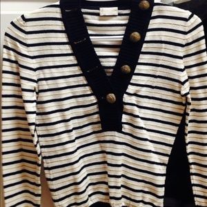 Unique Valentino sweater - barely work