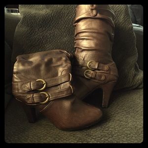 🍁NWOT! Brown Heeled Boots🍁
