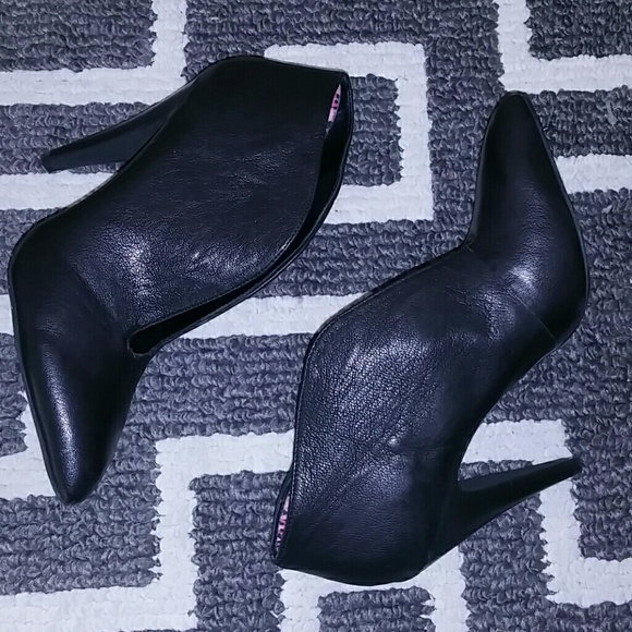 Perfect for Fall - Fergie Booties