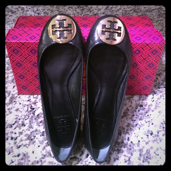 Tory Burch Shoes - Tory Burch Black Reva Ballet Flats