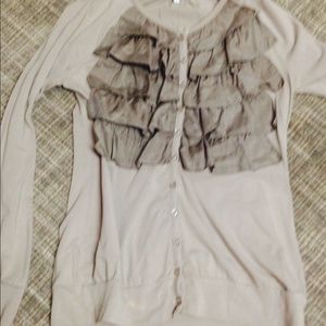 Barely worn comfy sweater/ sweatshirt .