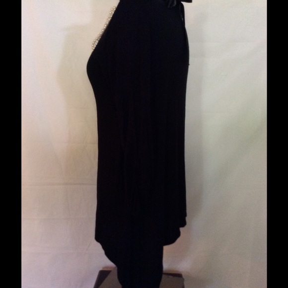 Black blouse with pearls - Picture 2 of 4