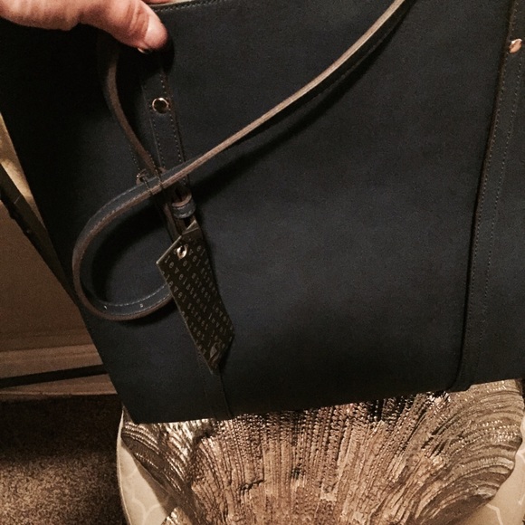 Maybe blue shoulder bag