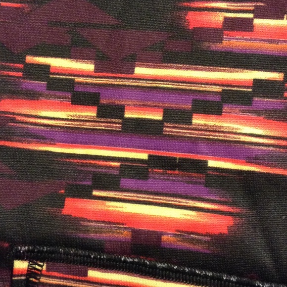 Athletic pullover - Picture 3 of 4