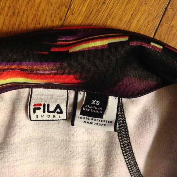 Athletic pullover - Picture 4 of 4