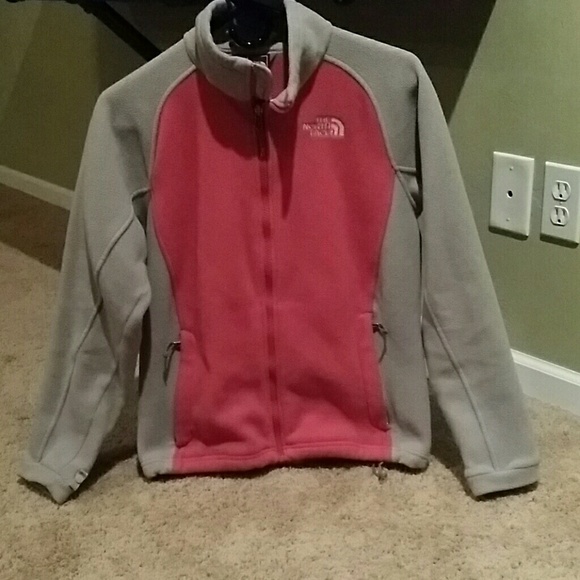 Adorable North face sweatshirt!!!