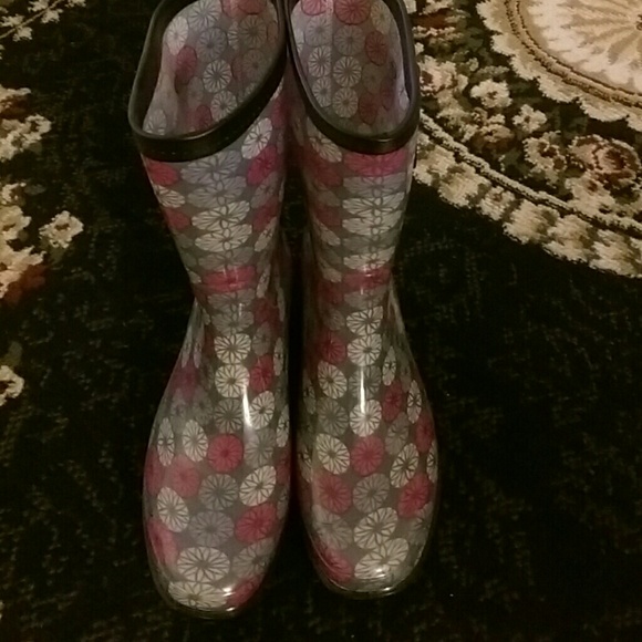 NWOT Rain Boots