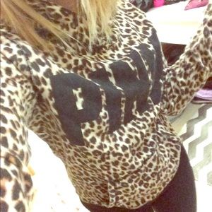 Super adorable cwol neck sweater